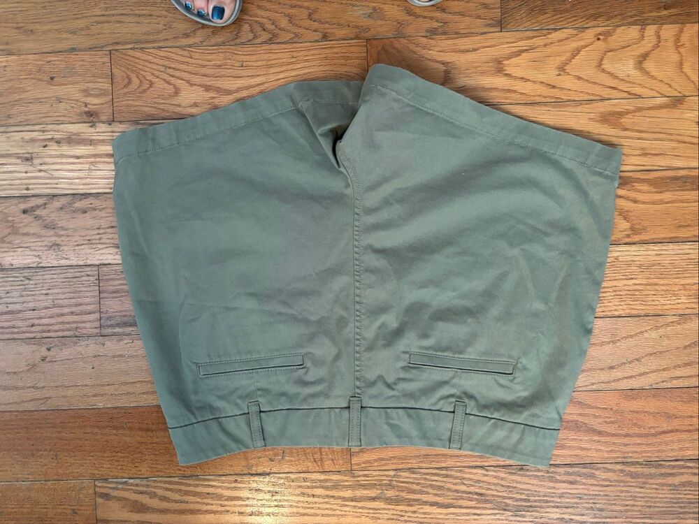 Quince Shorts - Picture 3 of 3